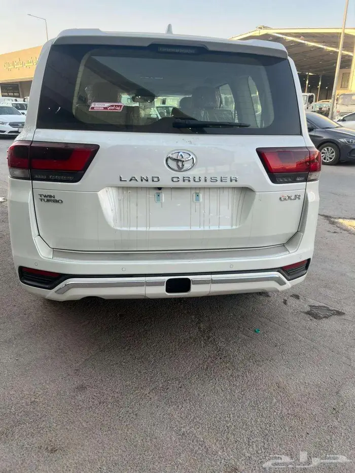 لاندكروزر GXR4 بنزين 2025 2