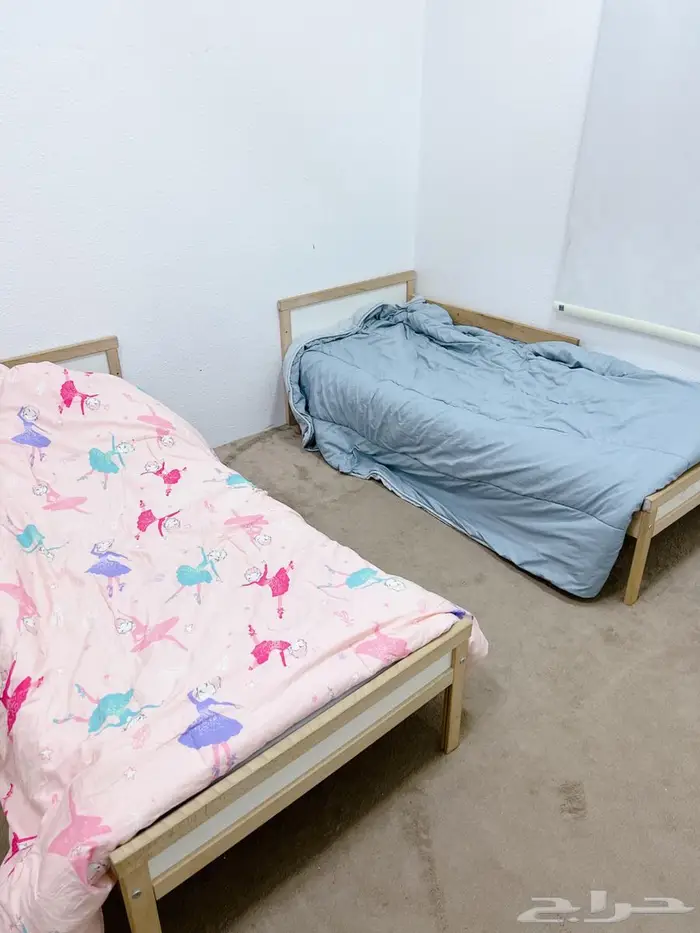 طقم أطفال كامل للبيع   2 سرير   2 دولاب   بيت دمى 1