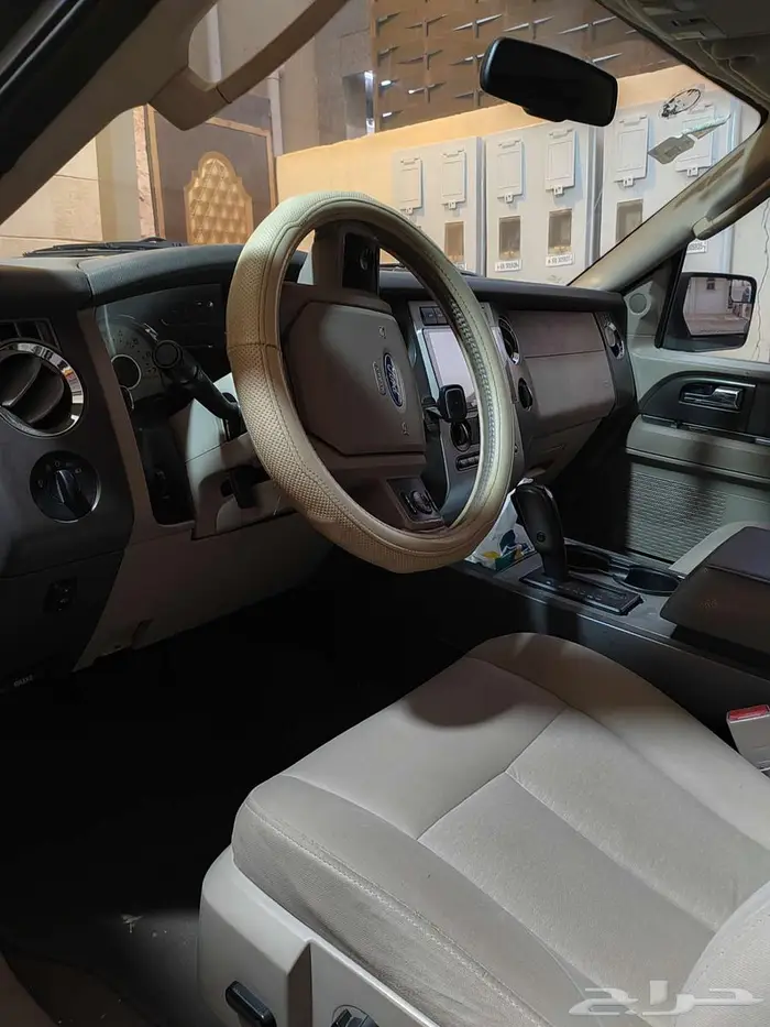 فورد اكسبيديشن 2012 9