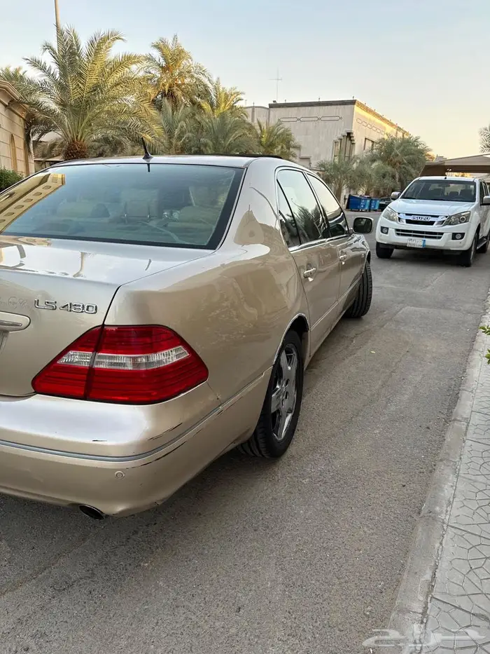 لكزس LS430 موديل 2006 23