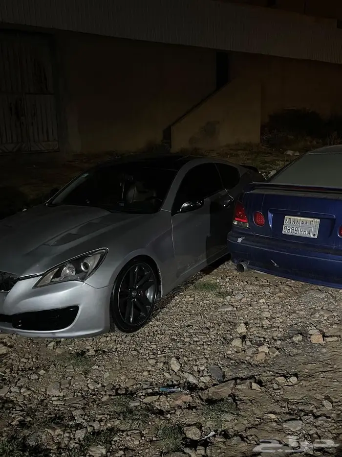 للبيع جينسس كوبيه V8 قير عادي 6