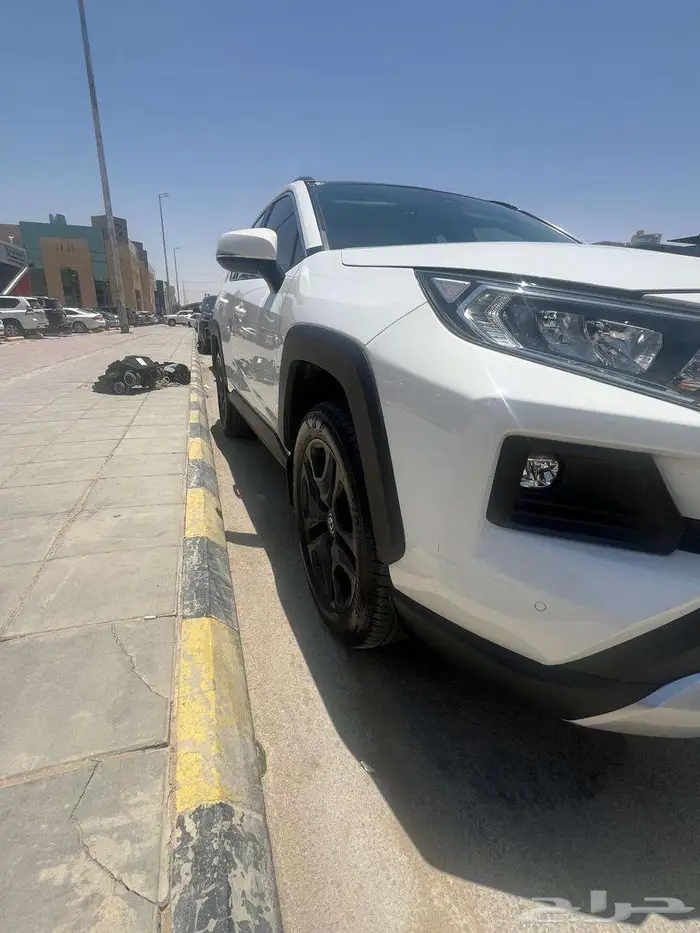 تويوتا راف فور ادفنتشر فل موديل 2024 23