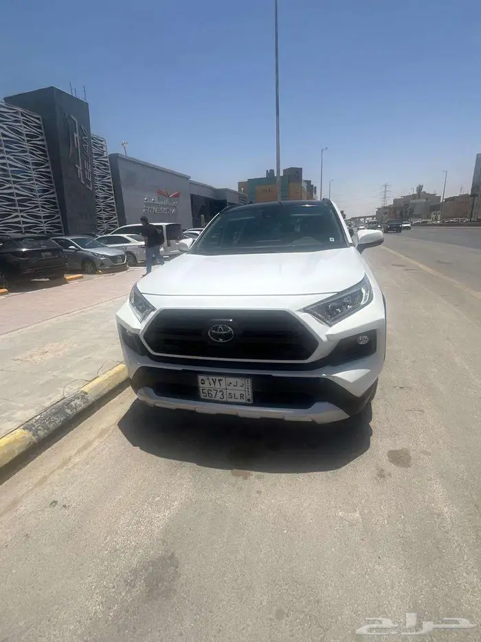 تويوتا راف فور ادفنتشر فل موديل 2024 4