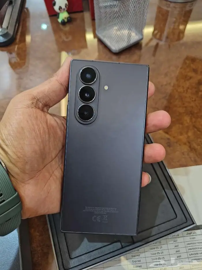 Samsung Galaxy Fold 7 (1Tera  16 Ram) سامسونج غالكسي زد فولد 4