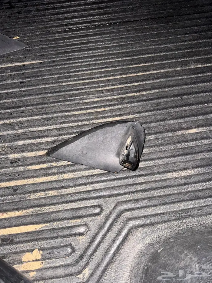 قاعده مرايه هايلكس يمين 2