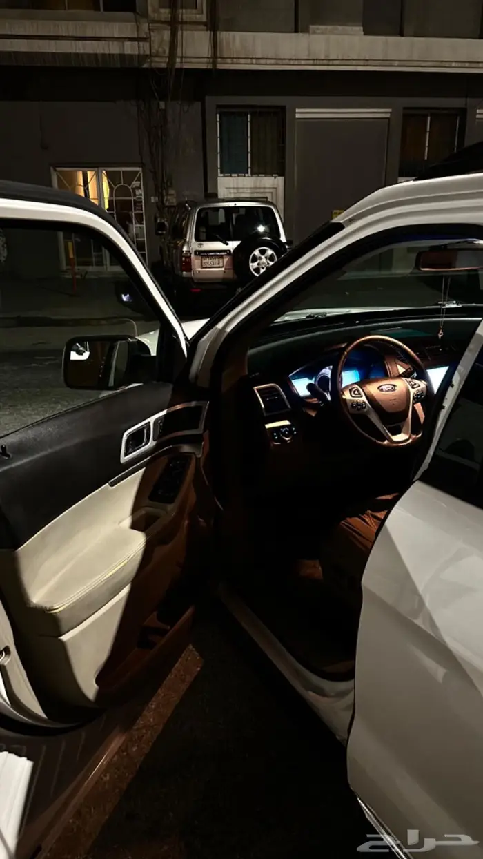 اكسبلورر 2015 XLT 8