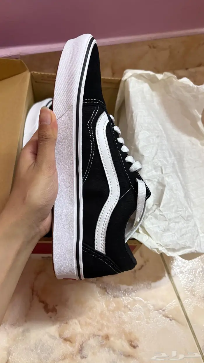 حذاء سنيكرز فانز 1