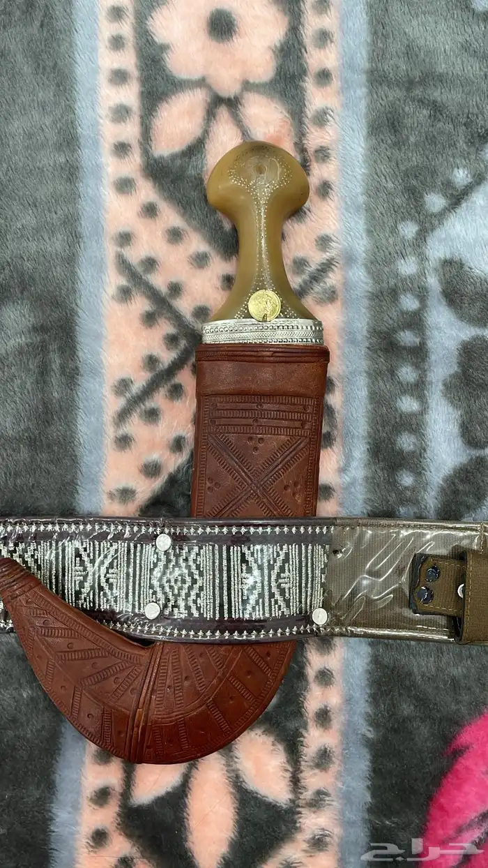 جنبية على السوم 1