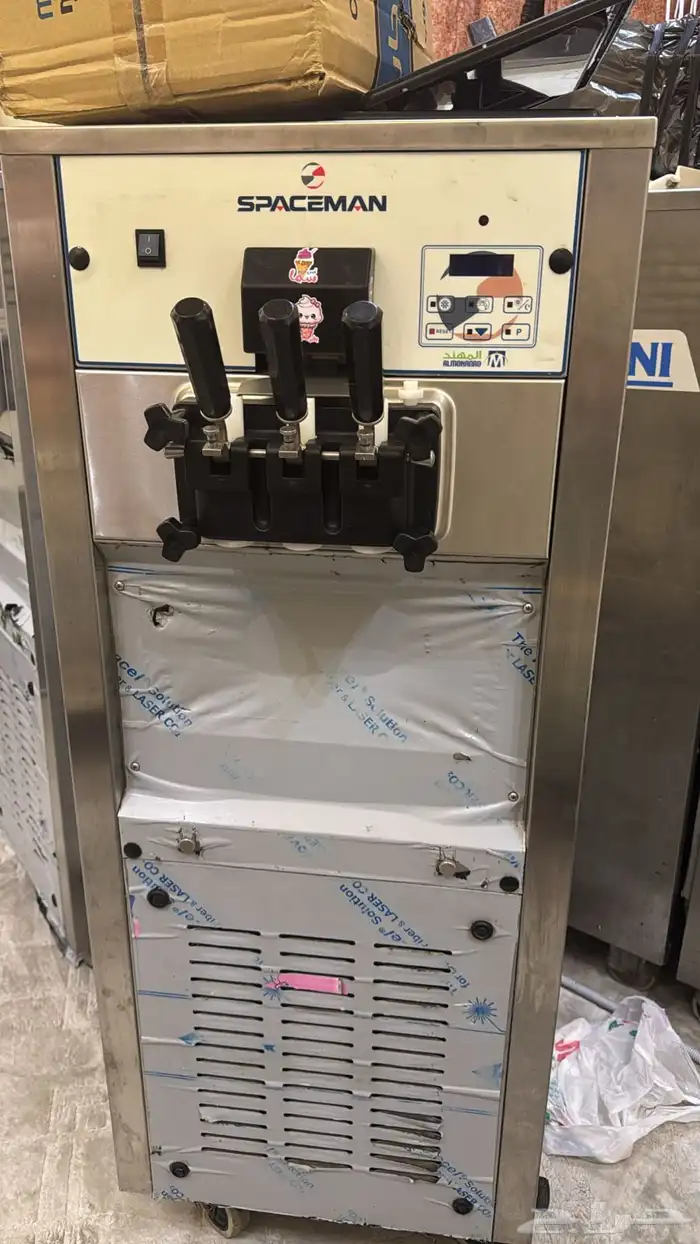الة ايسكريم للبيع نظيفة 0