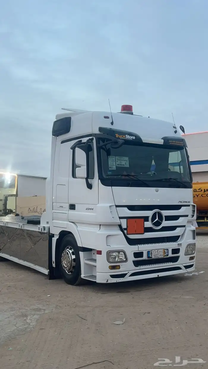 مسكس مكره متوجد في مكه يحمل سيارتين 3