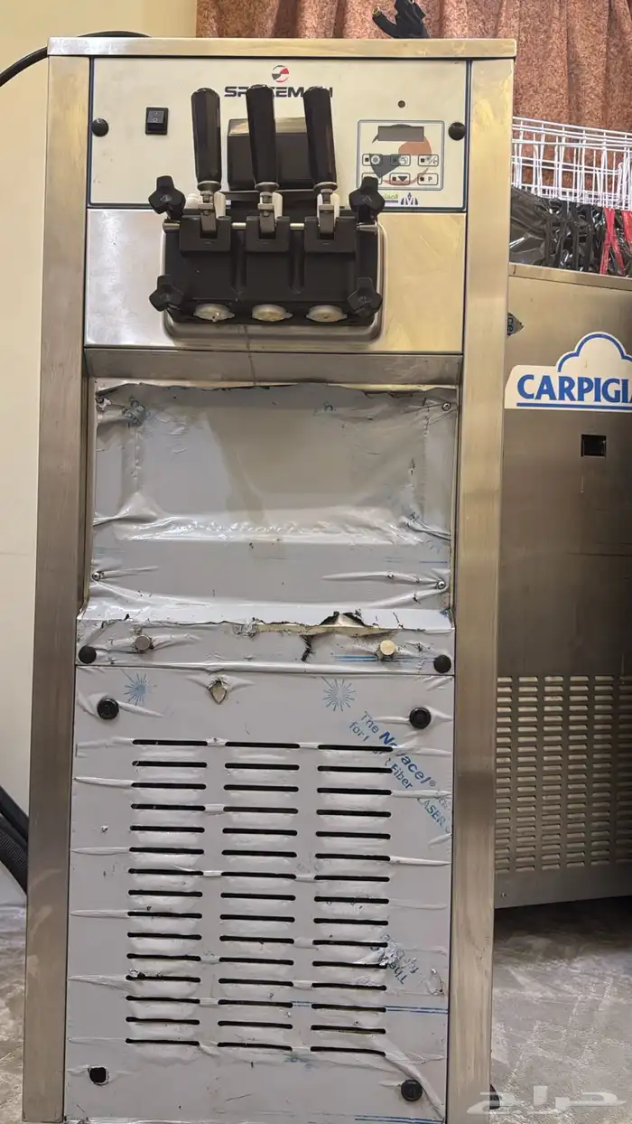 الة ايسكريم للبيع نظيفة 1