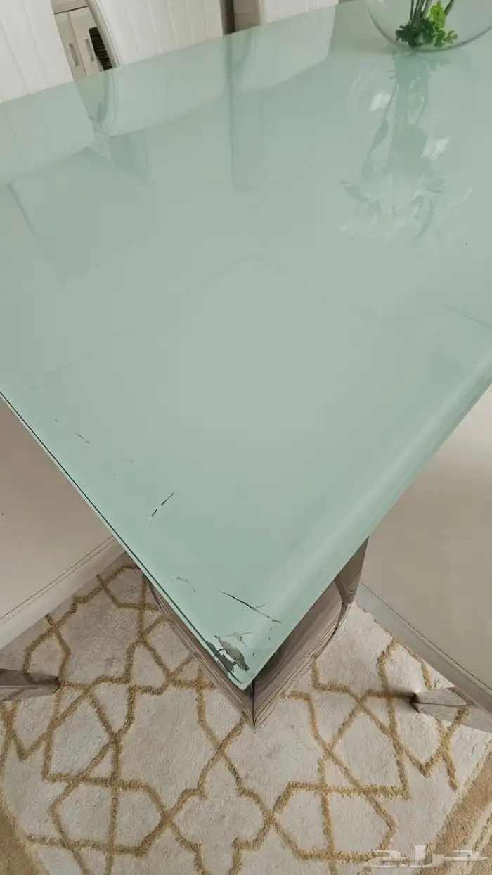 طاولة طعام وكراسي 1