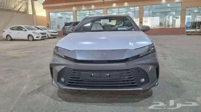 تويوتا كامرى E بنزين 2025 كاش واقساط 1