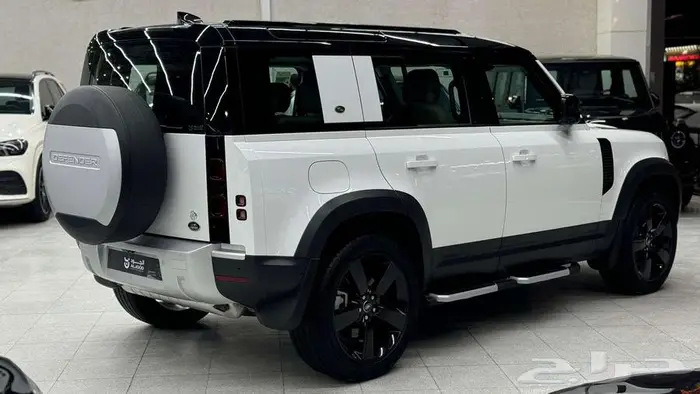 2023لاندروفر ديفندر اس إي DEFENDER SE P400 6