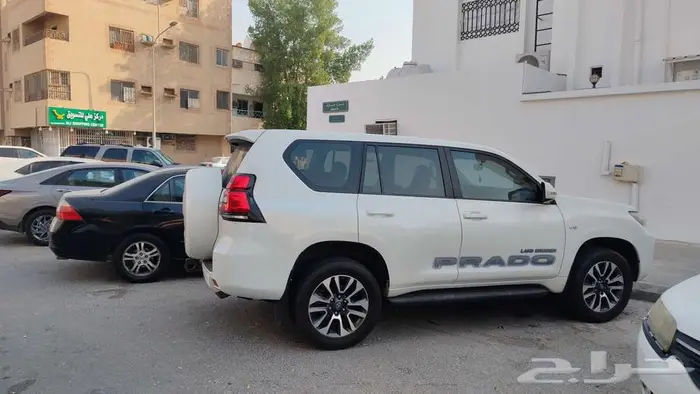 للبيع فقط برادو 2023 شرظ من الصدام لا الصدام 10