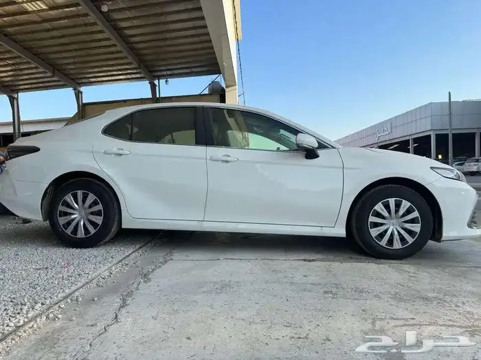 كامري 2024 LE اصفار سعودي 1