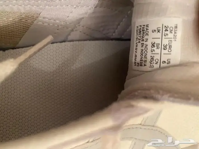 حذاء رياضي ماركة onitsuka tiger اليابانية 3