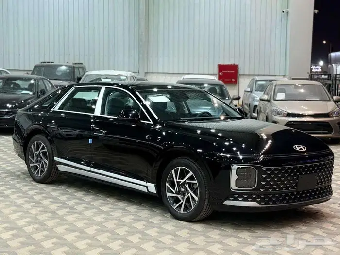 هيونداي ازيرا موديل 2026 لدى احدث السيارات 2