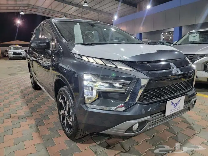 ميتسوبيشي اكسباندر بيريميوم 2025 4