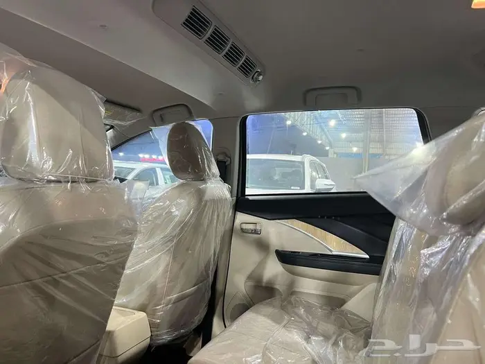 ميتسوبيشي اكسباندر بيريميوم 2025 8