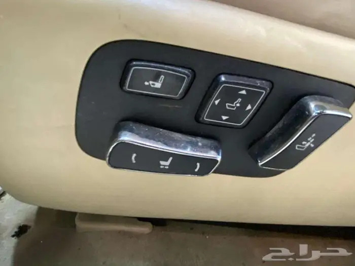 لكزس LS460 2015 33