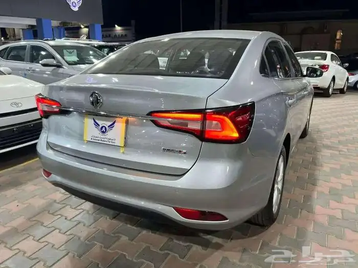 ام جي 5 2023 نص فل متاح تقسيط 6