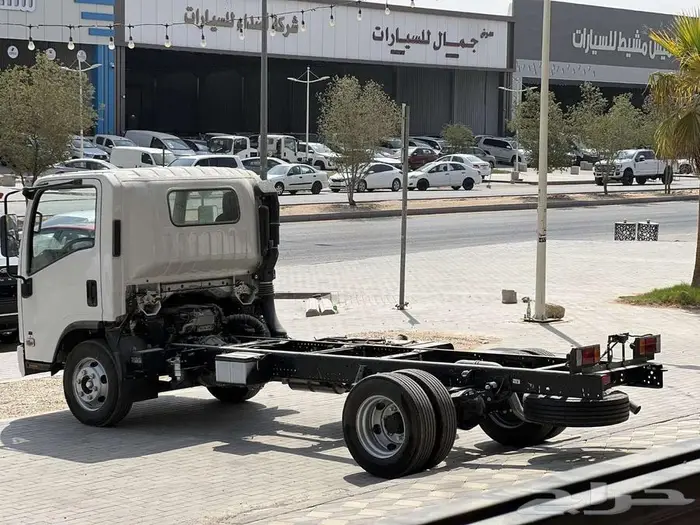 ايسوزو دينا 4 طن شاص طويل وقصير 2025 8