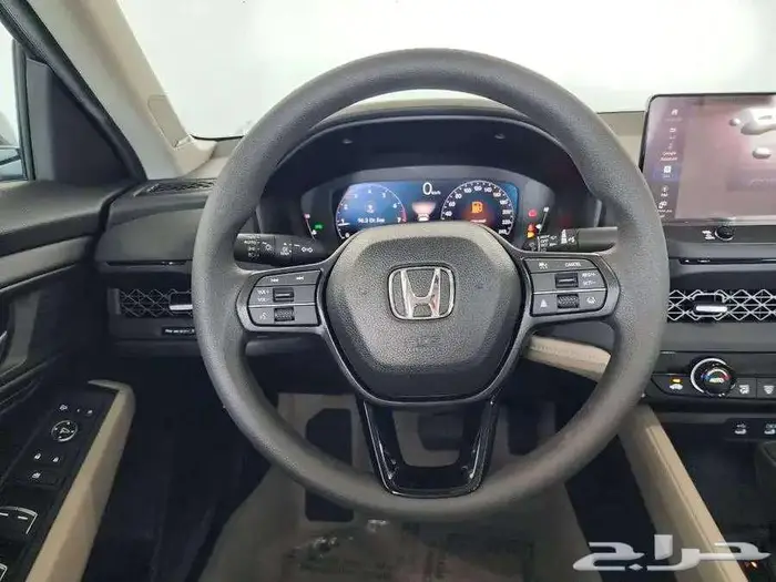 هوندا اكورد LX 2025 8