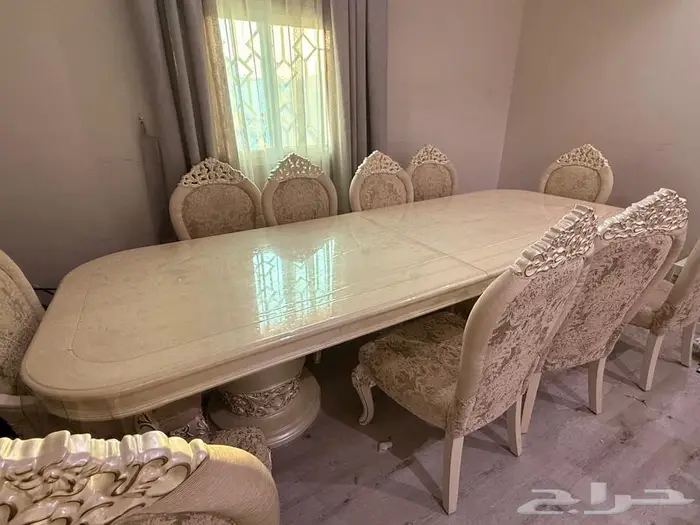 طاوله طعام كلاسيكيه 1