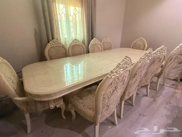 طاوله طعام كلاسيكيه 0