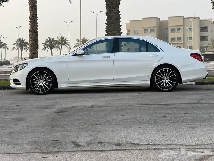 للبيع مرسيدس S 500 بحالة الوكالة 2015 24