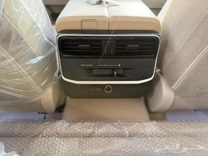 لاندكروزر GXR L3 بنزين 2025 أداء عالي وفخامة في كل المواصفات 9