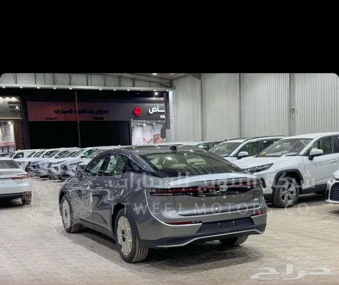 تويوتا كراون برستيج هايبرد 2025 5