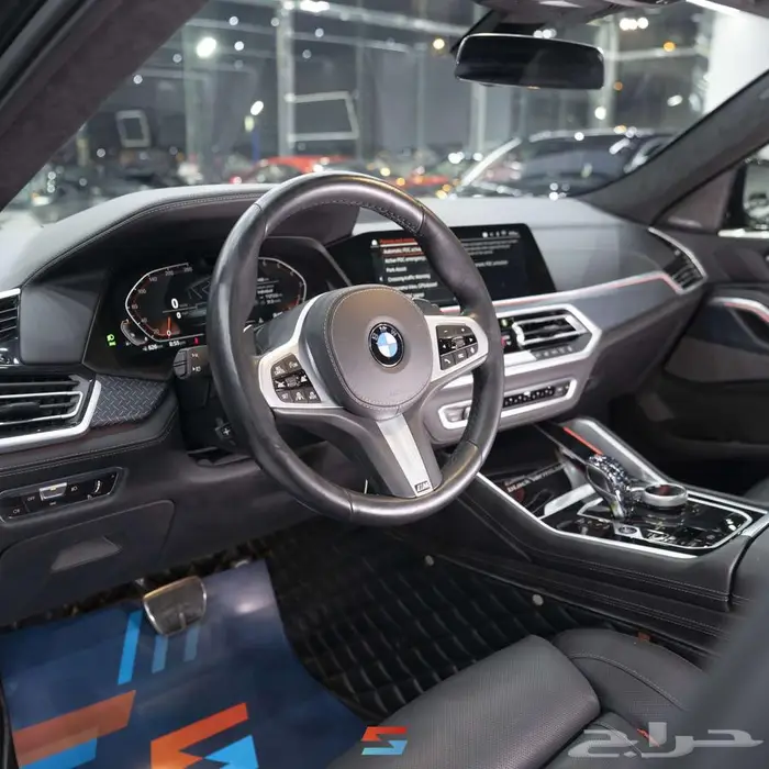 بي ام دبليو X6 Black Vermilion موديل 2022 16
