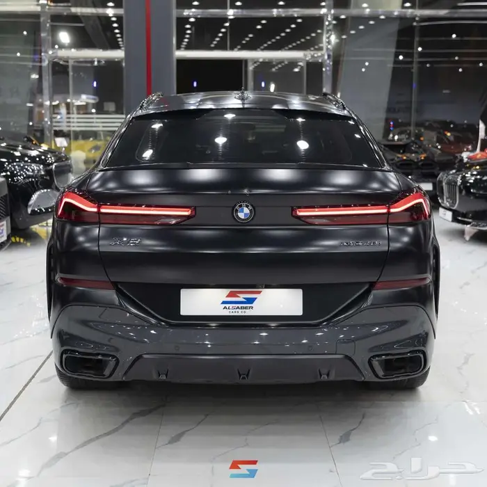 بي ام دبليو X6 Black Vermilion موديل 2022 2
