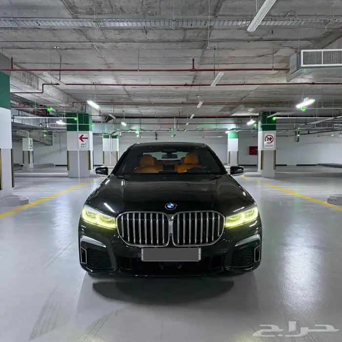 بي ام دبليو 730 أسود 2020 نظيفة 2