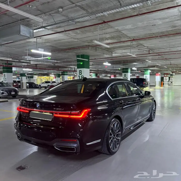 بي ام دبليو 730 أسود 2020 نظيفة 1
