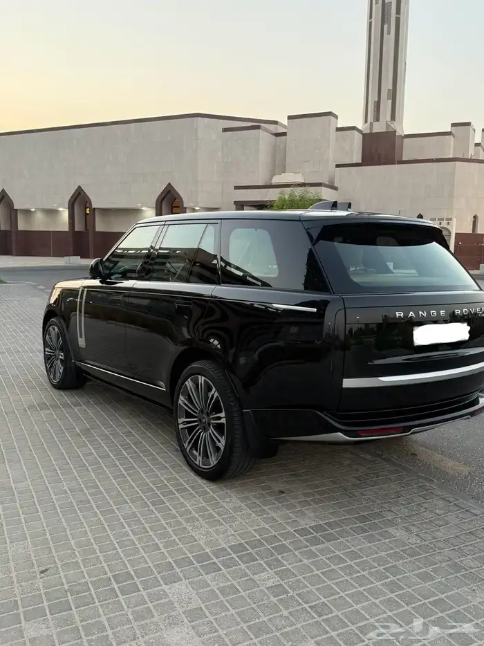 رنج روفر 2023 HSE 8 سرندل عداد 37 الف 5