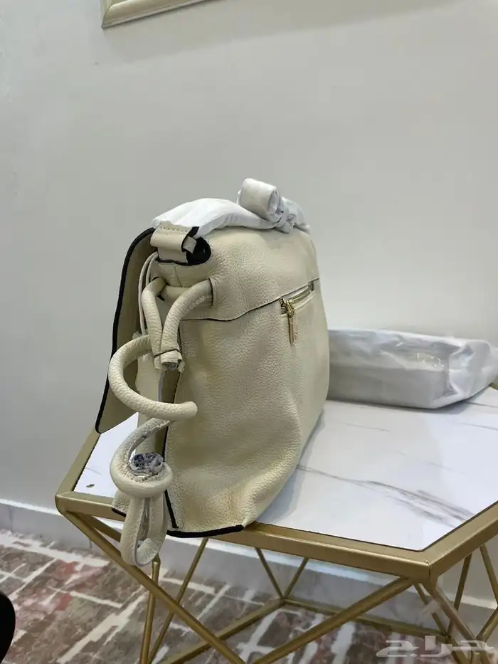 شنط نسائيه 33