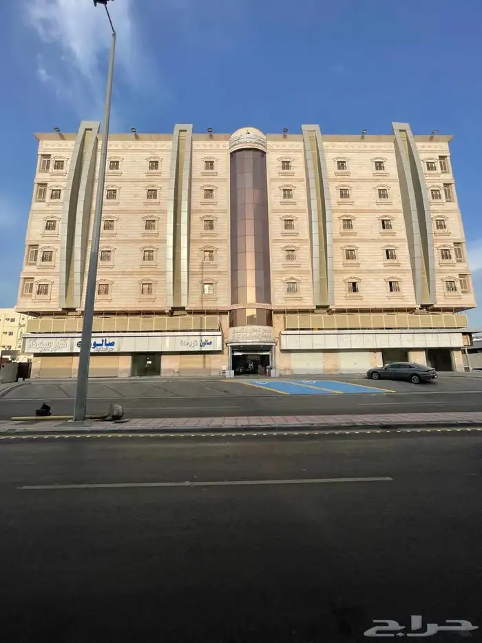 مكاتب فاخره للايجار 0