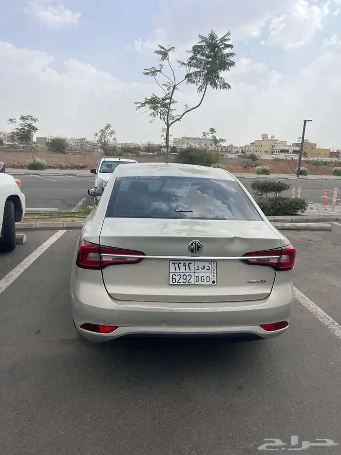 سيارة MG5 2020 1