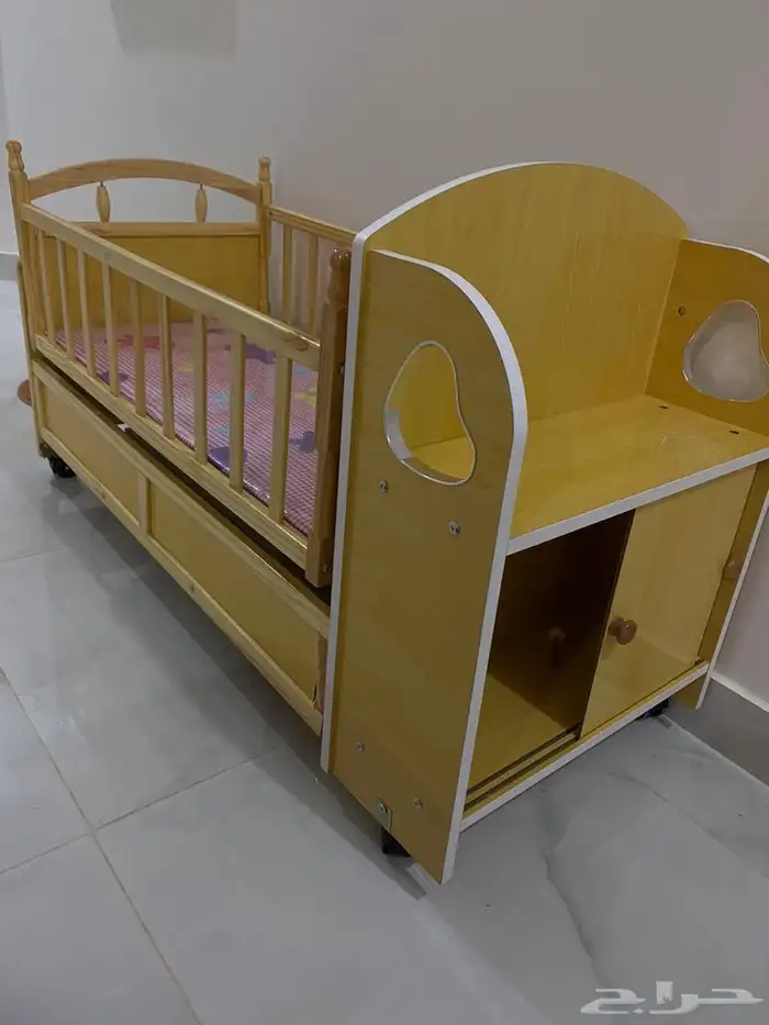 سرير اطفال 0