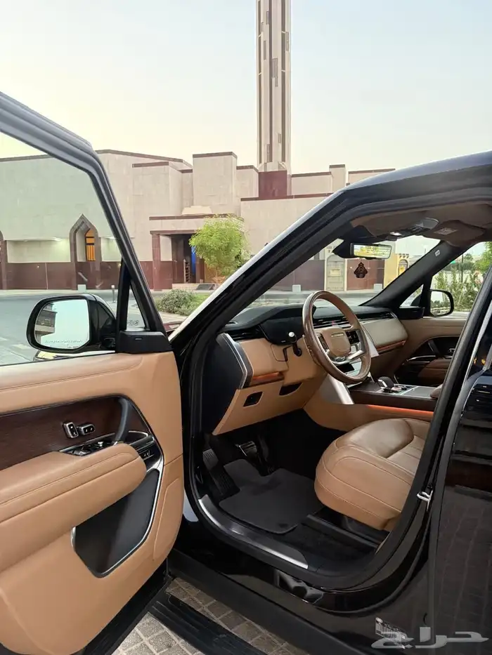 رنج روفر 2023 HSE 8 سرندل عداد 37 الف 16