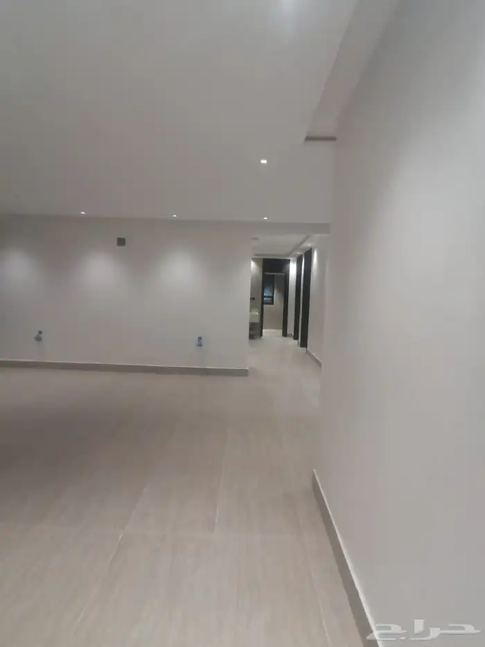 ادوار للبيع في طويق مساحات 400 3