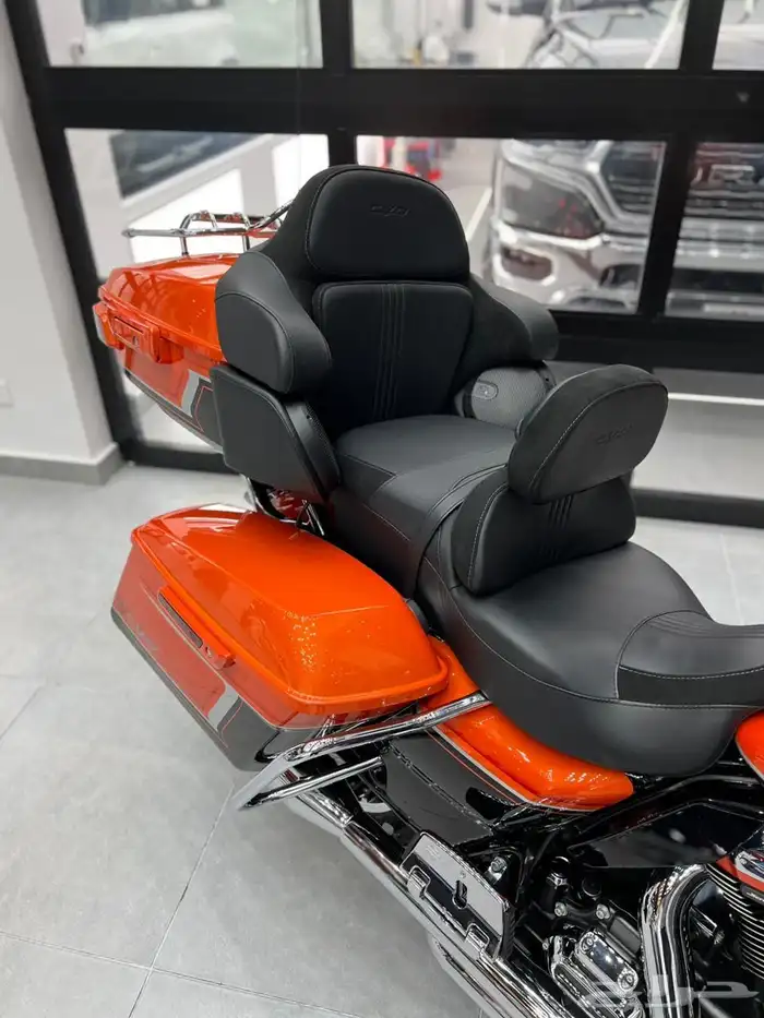 دباب هارلي ( road glide CVO 2022 ) 5