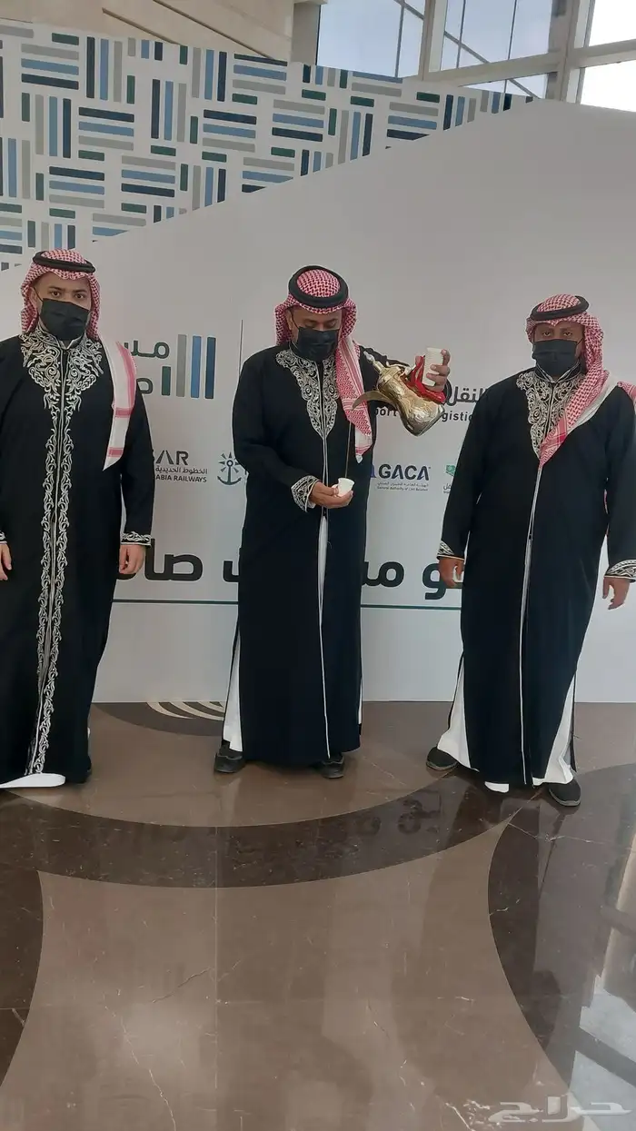 قهوجي ومضيف قهوجي وصبابين 18