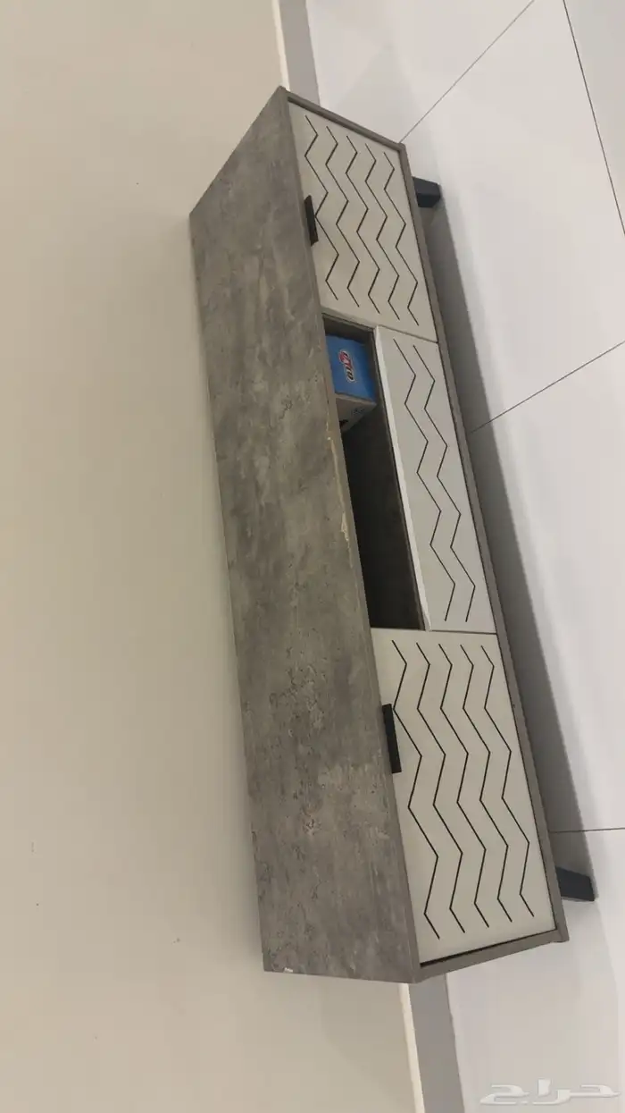 طاوله للبيع 0