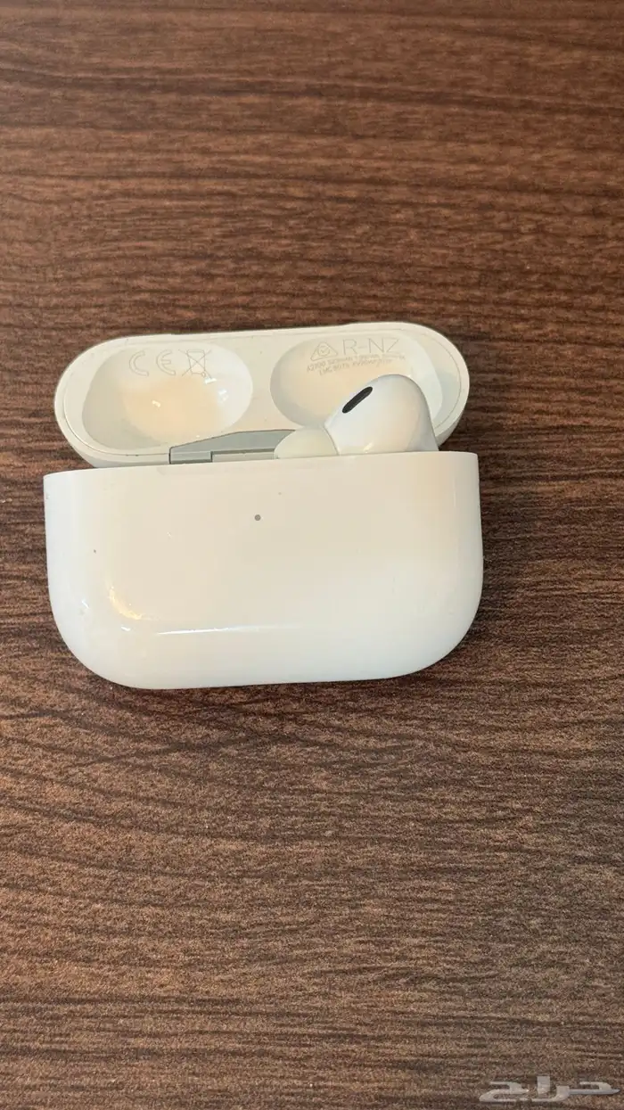 ايربودز برو 2 الجهة اليمين مع الحافظة airpods pro 0