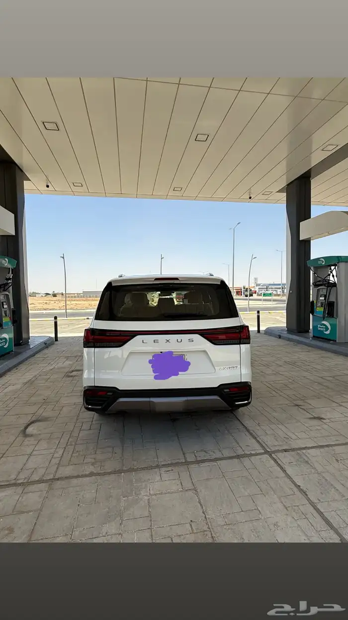 لكزس 2022 فل كامل سعودي 1