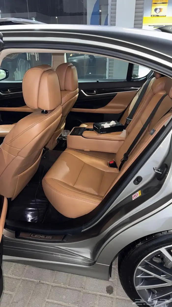 لكزس GS350 CD 2018 بحاله المصنع (نادر) سعودي 28